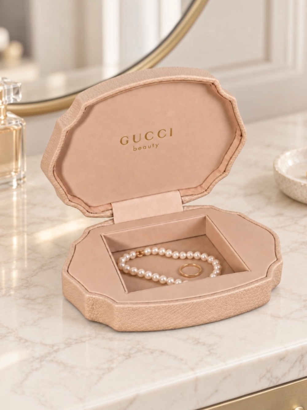 Gucci Beauty Blush Beige Scalloped Vanity Case Jewelry Keepsake Presentation Box